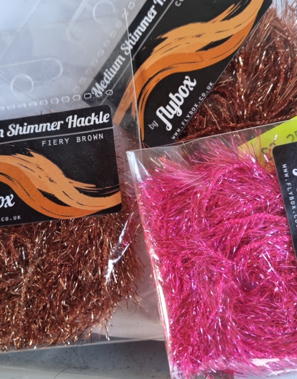 flybox medium shimmer hackle